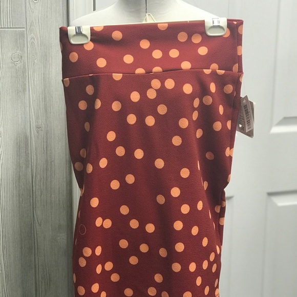 LuLaRoe New Medium Polkadot Cassie Skirt NWT - Picture 4 of 8